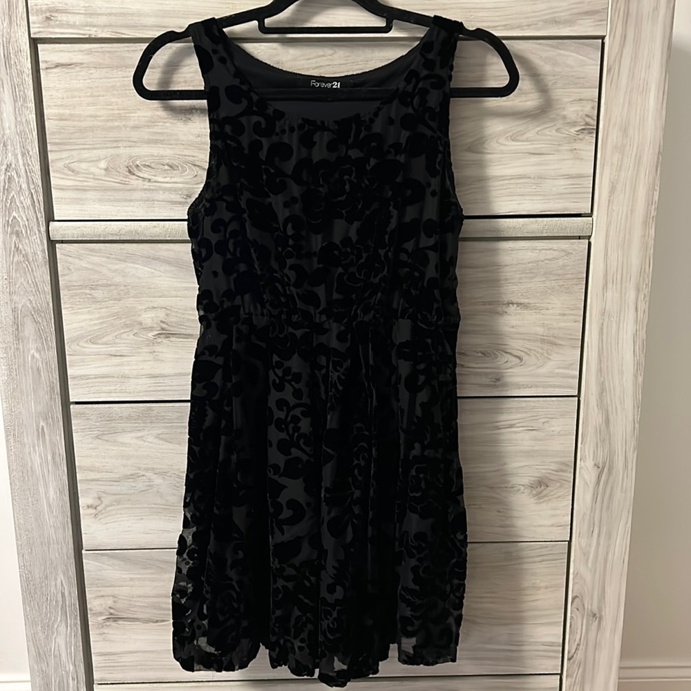 Size Small Black Velvet Forever 21 Dress